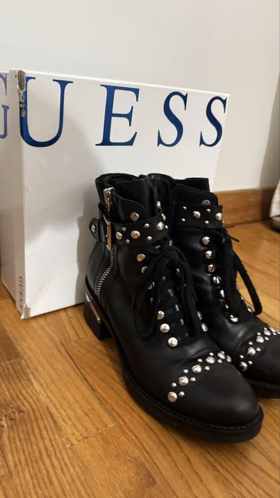 Botas Guess tamanho 41