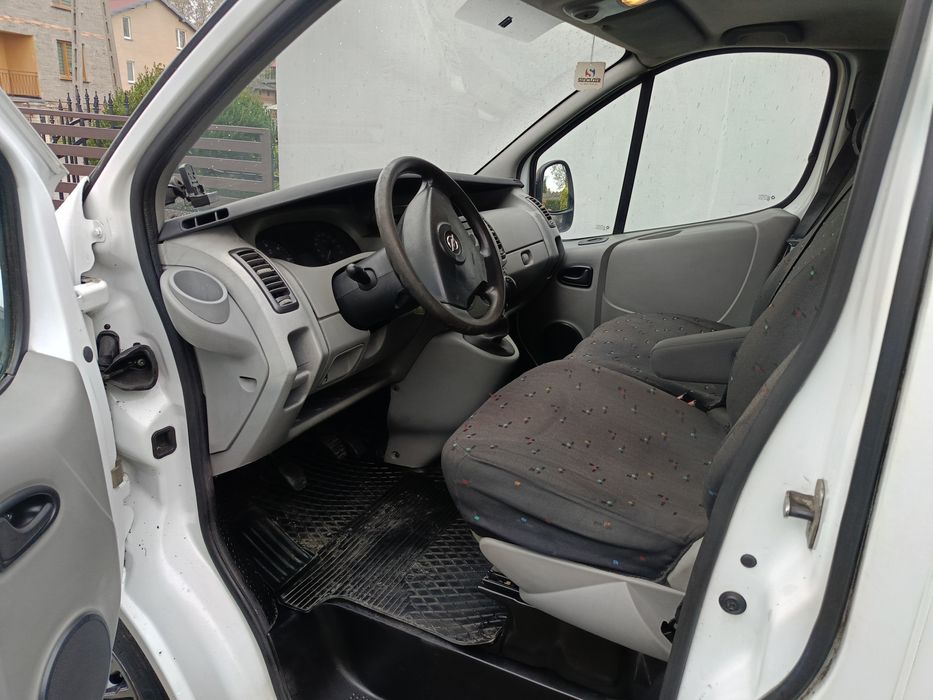 Opel Vivaro lift 2007 klima stan bdb