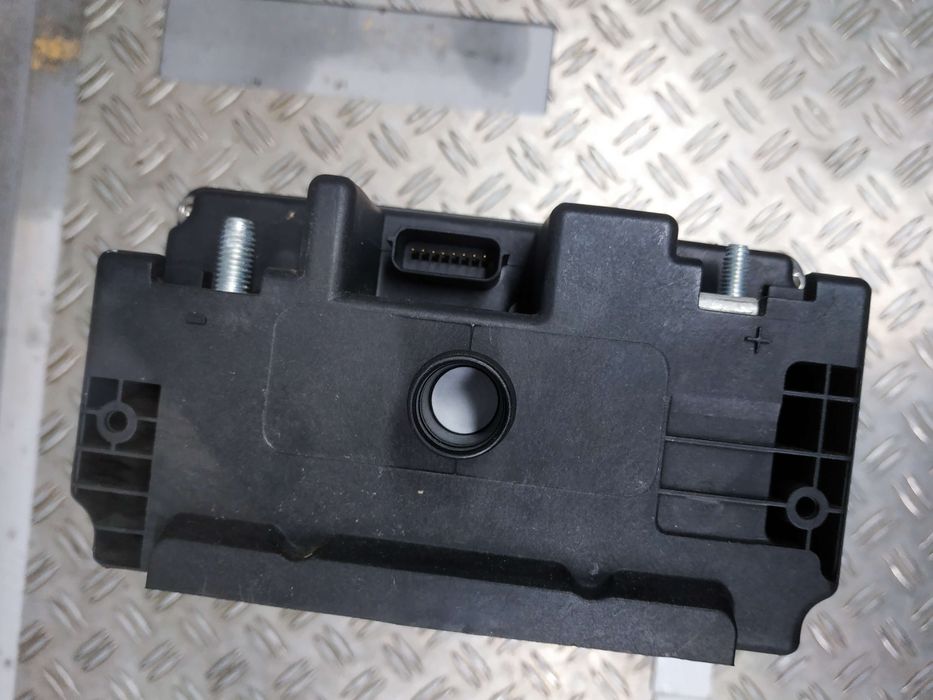 Land Rover Discovery 5 L550 14- Батарея EL14370 K8D210C784AF