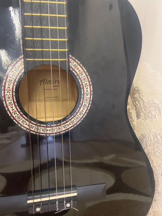 гітара нова Almira