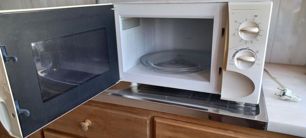 Microondas Moulinex com Grill