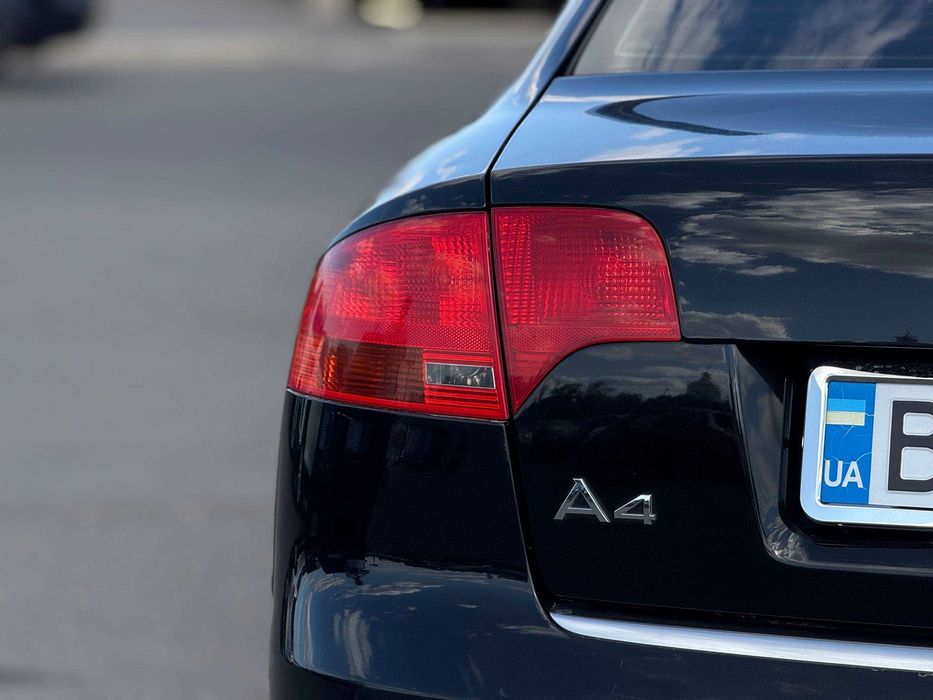 AvtoReal  Audi A4 B7 2005