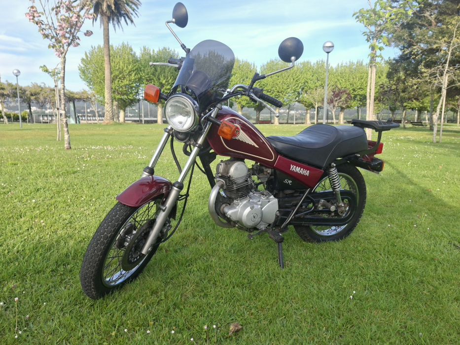 YAMAHA sr 125 vermelha