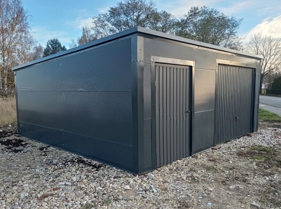 Garaże, pomieszcze gospodarcze z płyt warstwowych 6x5,8m.