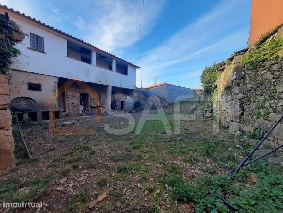 Casa Antiga por recuperar