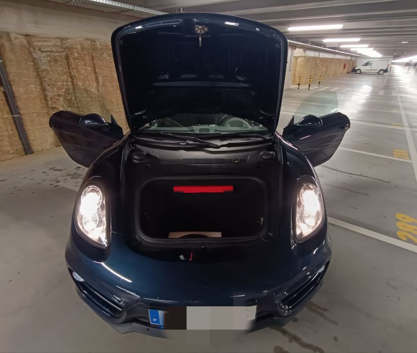 Porsche Cayman 2.7