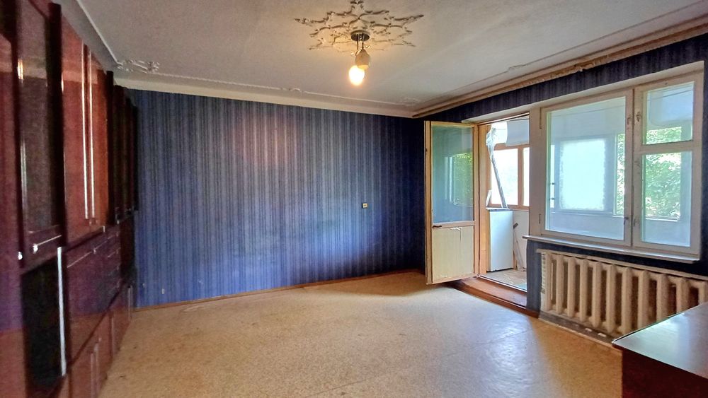 Продам 2-х комнатную "Чешку" 53 м2 на 3/10 в Центре