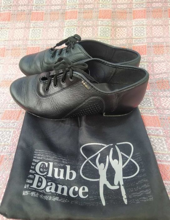 Продам б/у бальні туфлі р.37.5,м.Кривий Ріг,пл.Толстого.САМОВИВІЗ!!!