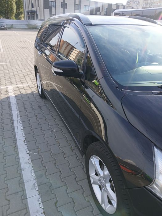 Mitsubishi grandis