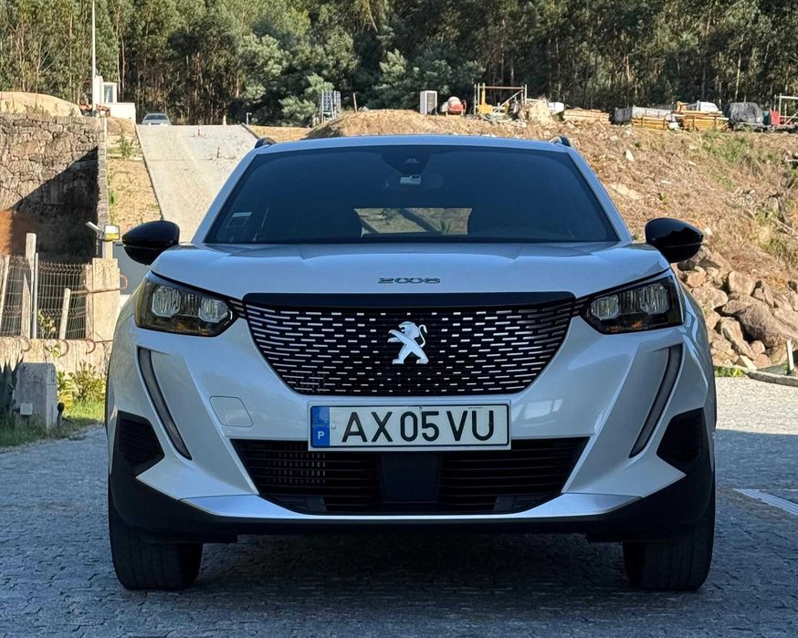 Peugeot 2008 1.2 PureTech 100 CV Allure | 27.000 km | 2023