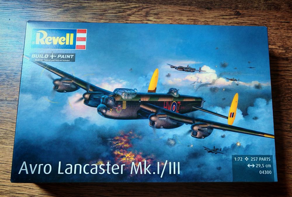 Avro Lancaster Revell 1/72 nowy