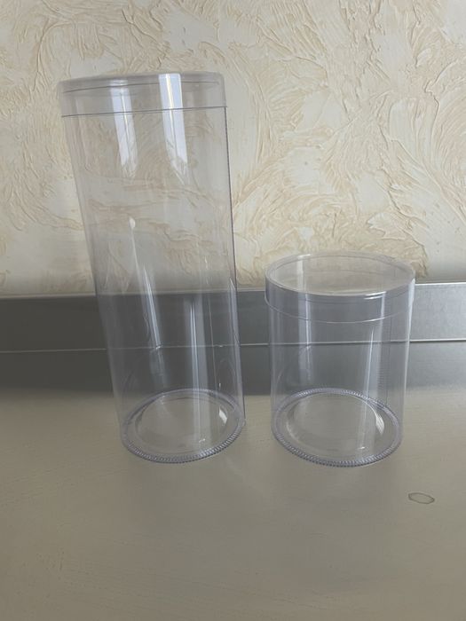 Тубус пластіковий піщевой із кришкою.