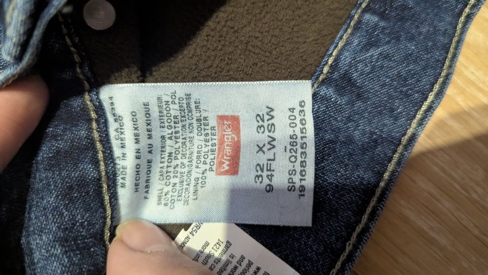 Американські штани Wrangler з теплою підкладкою всередині.