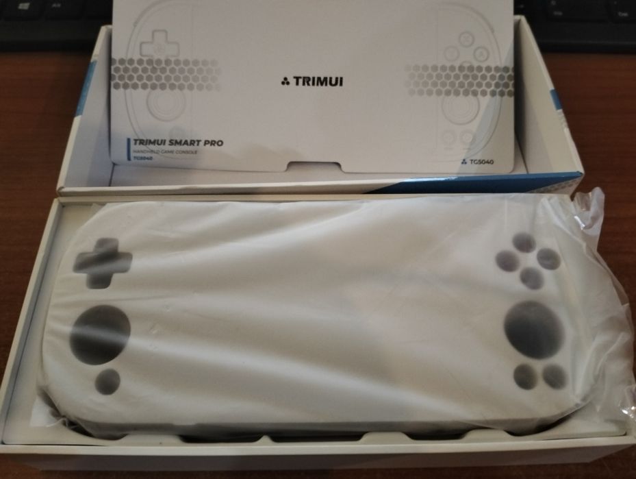 Consola Trimui Smart Pro 64GB
