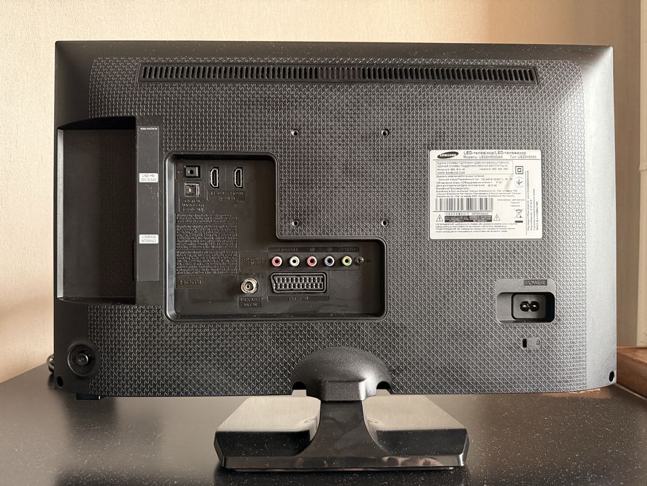 LED Телевізор Samsung 22 inch UE22H5000AK