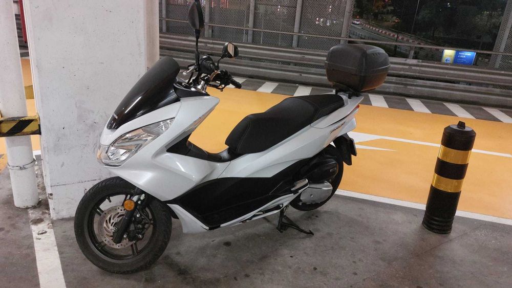 Honda PCX 125cc 2016 – Só 21km – Muito Estimada