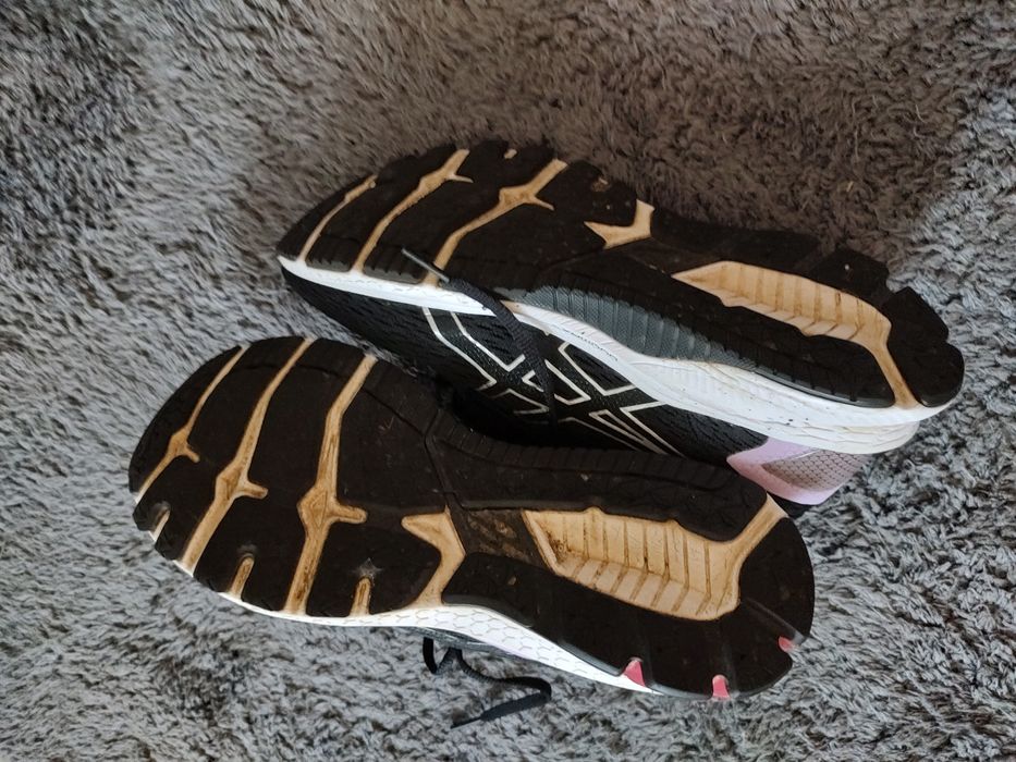 Buty Asics roz 40.5
