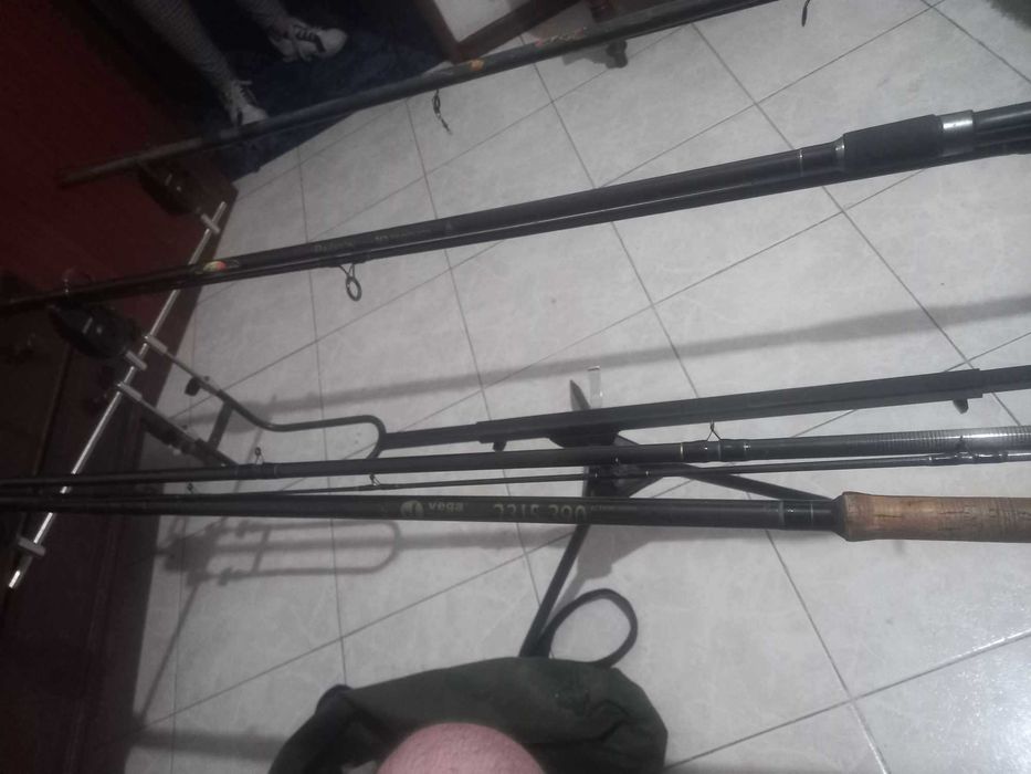 Canas de pesca com bateria