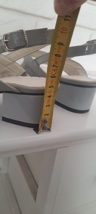 Sandałki popielate rozm. 37