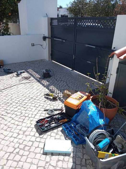 Automatismos, abertura WiFi para portões/Serralharia Margem Sul