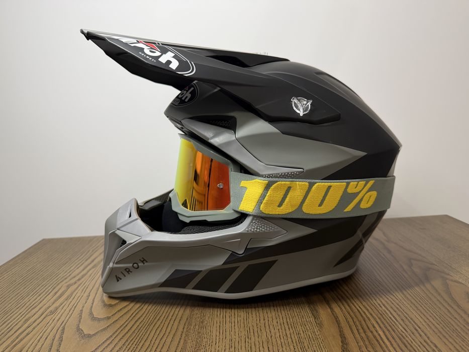 Kask Motocyklowy Airoh z goglami 100%, roz. XL