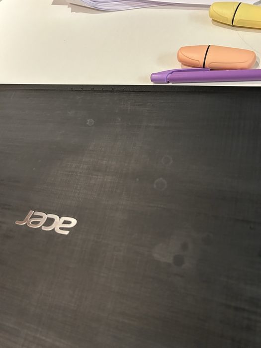 Computador portátil Acer Aspire 3