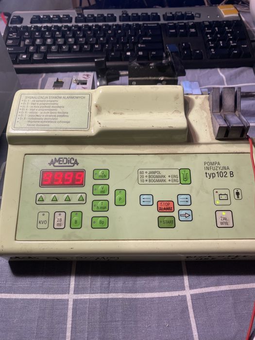 Polska pompa infuzyjna strzykawkowa - dla psa/kota- łatwa obsługa.