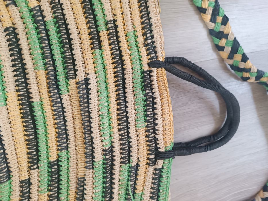 Torba pleciona plażowa mango duża pojemna mieści a 4