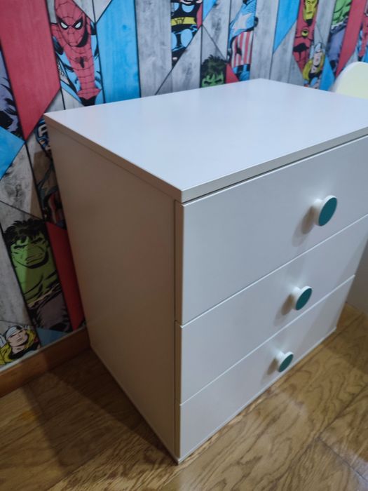 Cómoda IKEA branca com 3 gavetas – Infantil