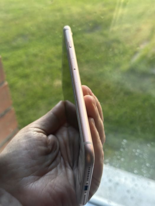 Iphone 8 plus , 64 Gb neverlok