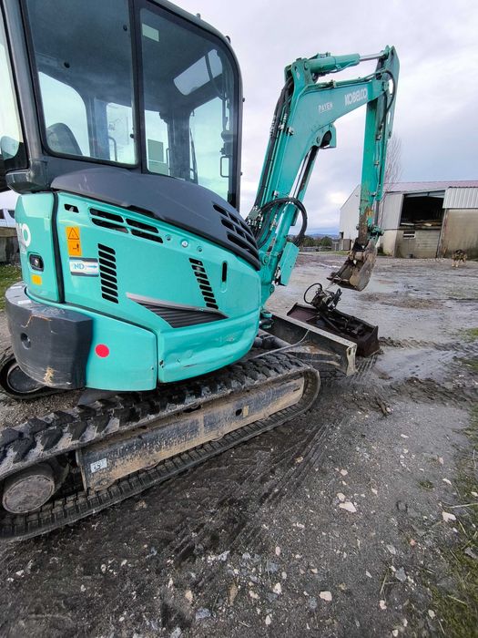 Mini giratória kobelco 3t