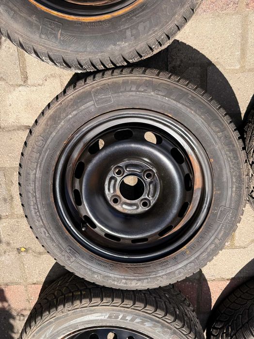 Koła zimowe 14 Ford Fiesta mk5 mk6 Focus I + 185/60R14 Semperit