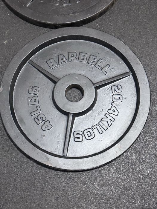 Kit musculação olímpico 140kg (barra 20kg + discos 50mm)