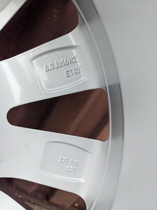 NOWE Oryginalne Alufelgi Seat 5x112 Ateca Leon Skoda Vw 6Jx16 ET43 575