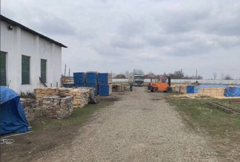 Продаж деревообробного комплексу з земельною ділянкою