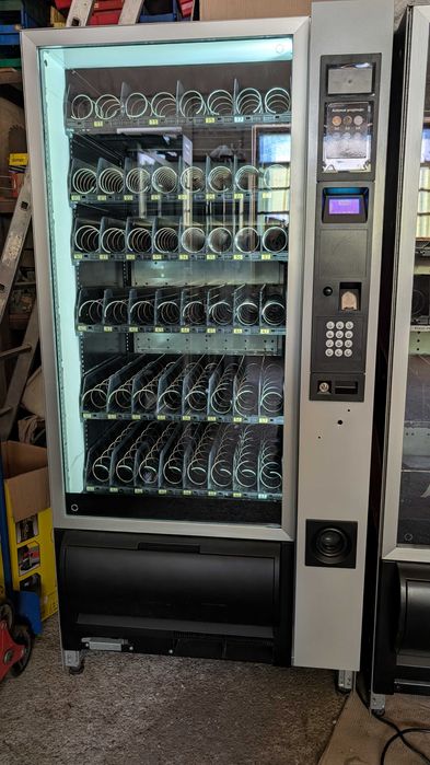 automat sprzedający Necta Tango