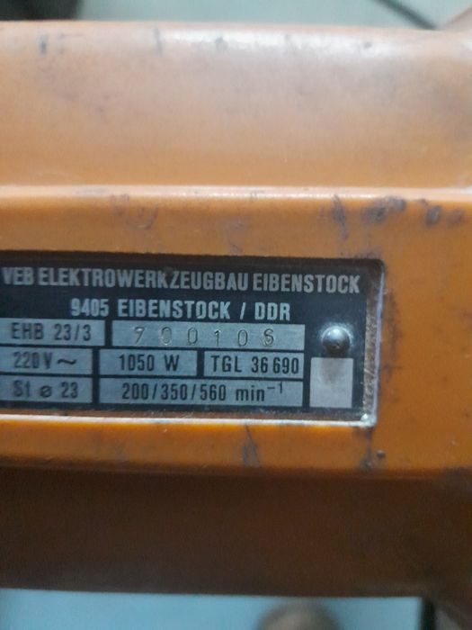 Sprzedam wiertarkę.
