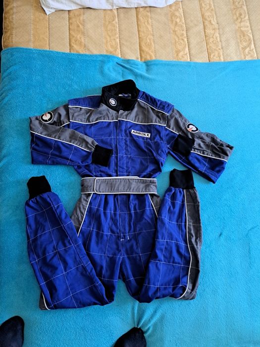 Fato  karting  para criança