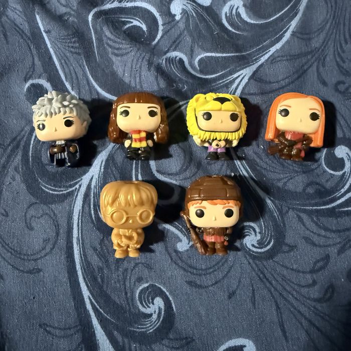 Kinder Joy Stranger Things  Harry Potter one piece