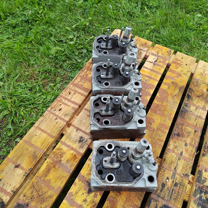 Głowica głowice silnika C360 z wtryskami kpl 4 sztuki