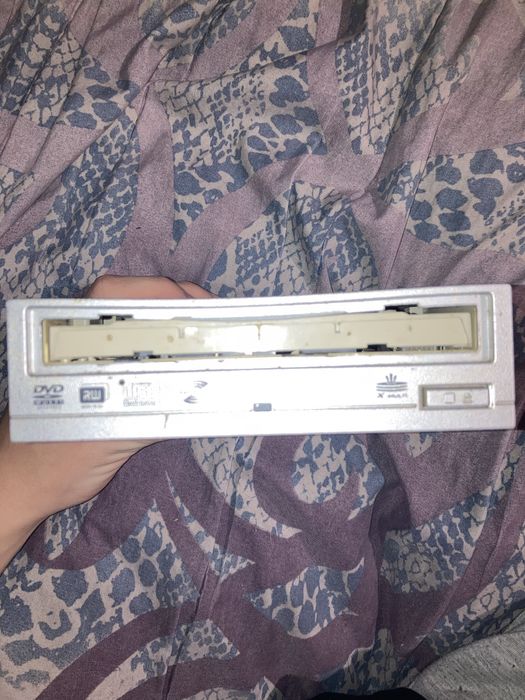 провода дисковод и видеокарта для пк