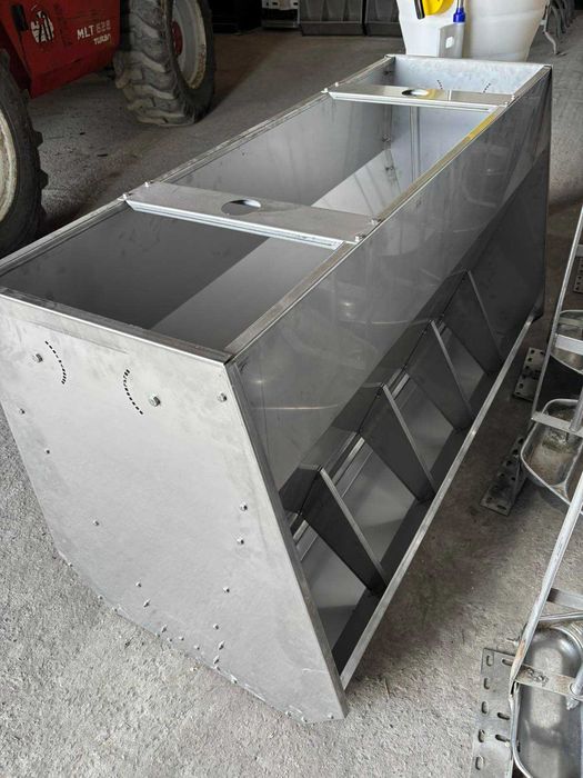 Бункерна годівниця з нержавійки