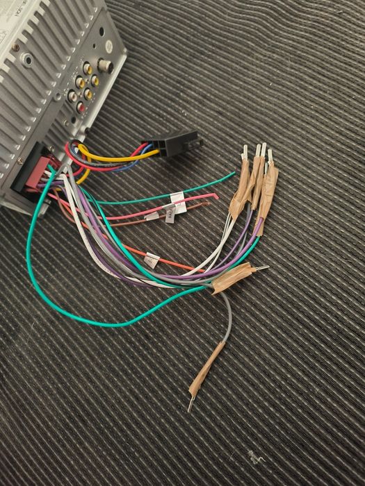 Auto radio universal belson