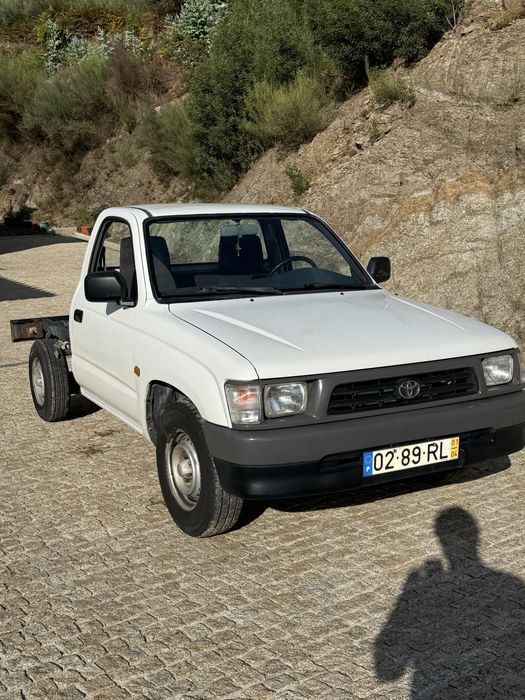Toyota Hilux 2.4