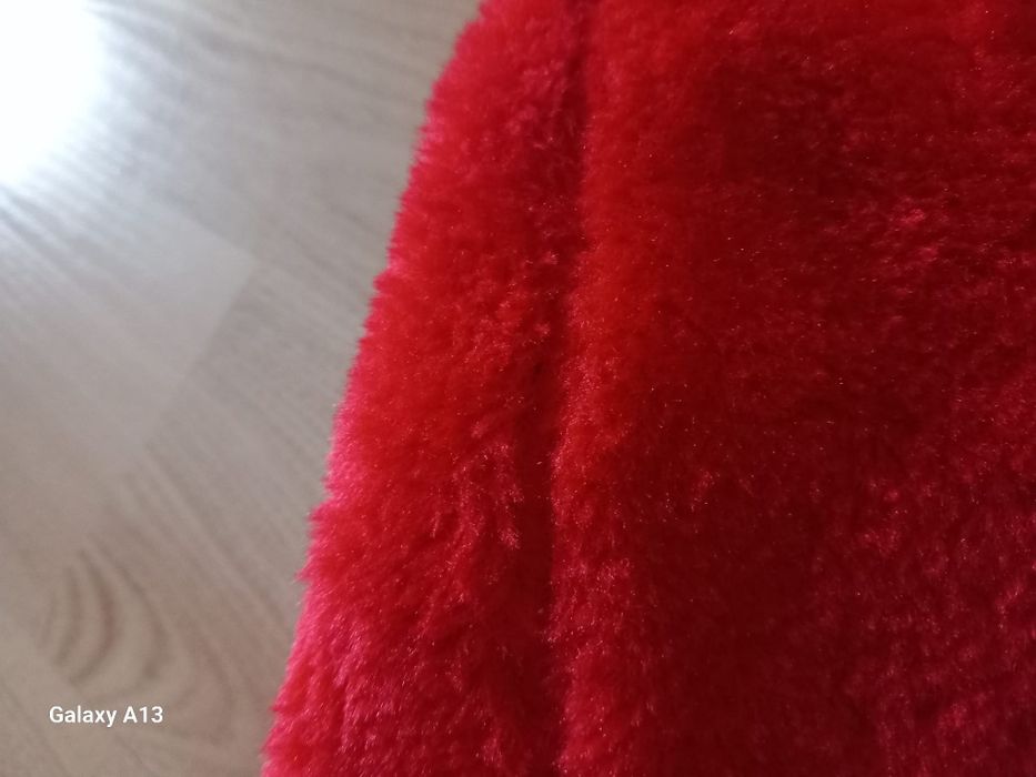 Prada futrzana torebka czerwona