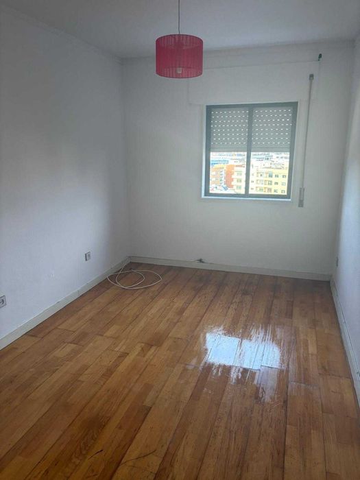 Andar T2 - Rio Tinto - Junto ao MODELO