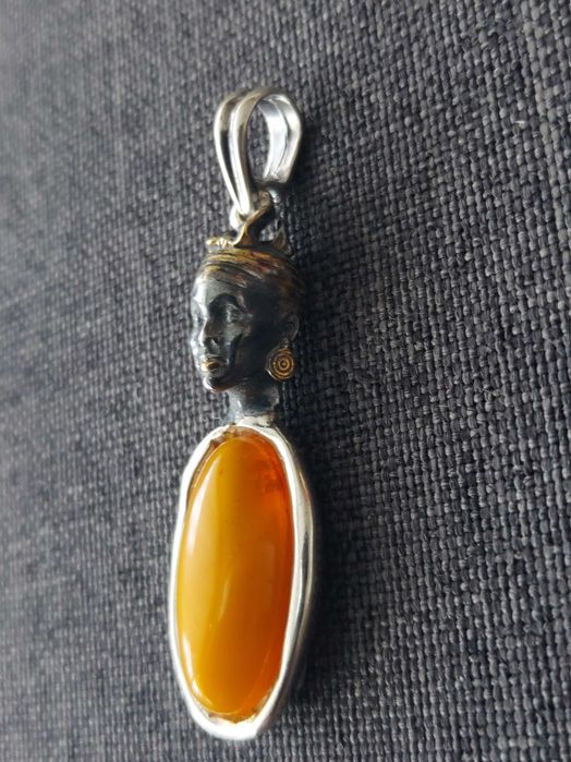 Wisiorek hand made bursztyn jantar