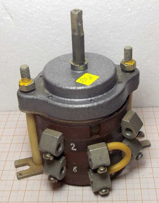 Przełącznik obrotowy 25A 220V 4-pozycje [K31]