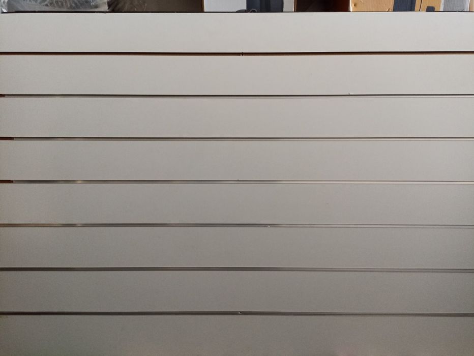 Painel ranhurado/reguado ou multipainel