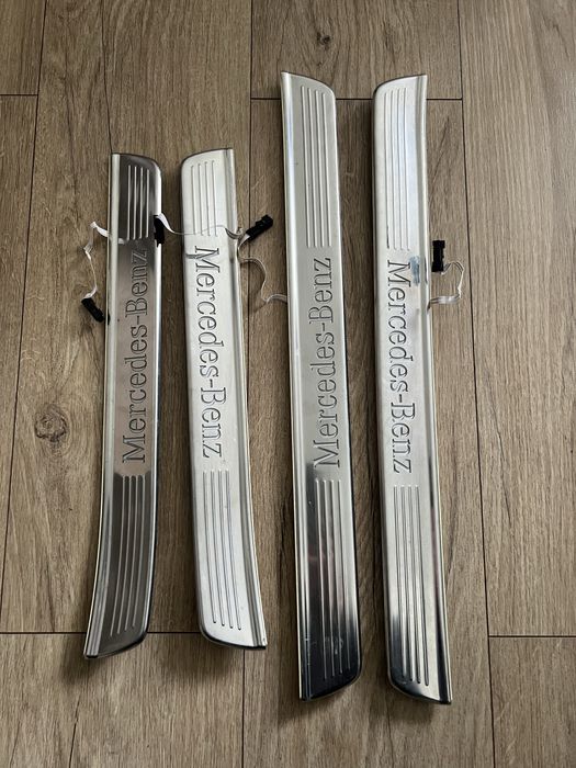 Listwy progowe nakładki Mercedes S W222 Long podświetlane